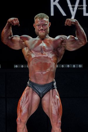 CLASSIC PHYSIQUE